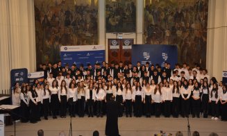 Elevii și profesorii merituoși ai Clujului, recompensați de Consiliul Județean: "Cea mai bună investiție pe care o pot face părinții este cea în 