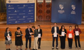 Elevii și profesorii merituoși ai Clujului, recompensați de Consiliul Județean: "Cea mai bună investiție pe care o pot face părinții este cea în educația copiilor lor"
