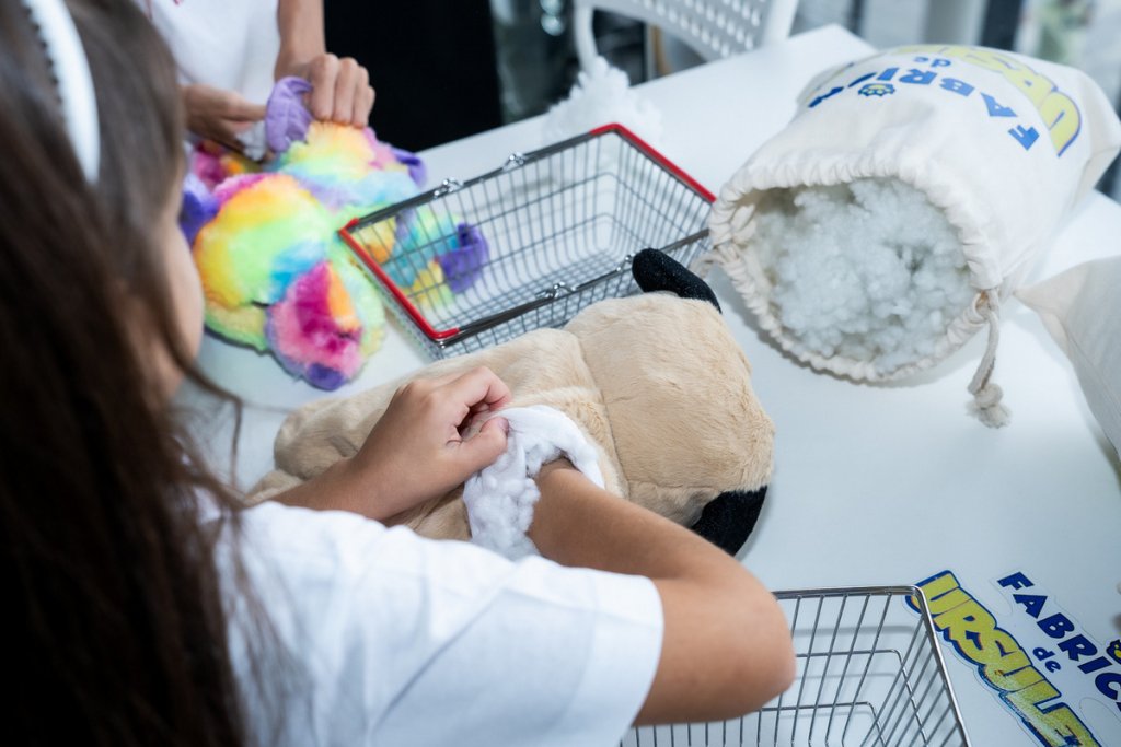 Fabrica de ursuleți îi invită pe copii să își creeze jucăria preferată în Iulius Mall Cluj