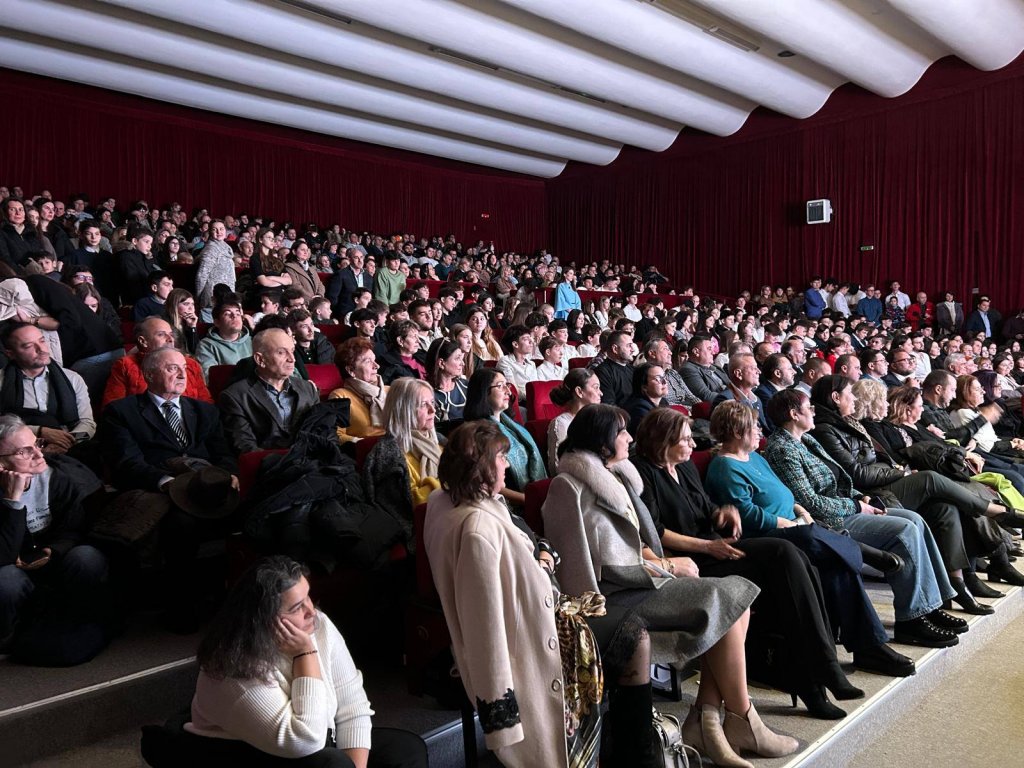 Elevii din Dej cu rezultate deosebite la examene și olimpiade au fost premiați la Gala Excelenței
