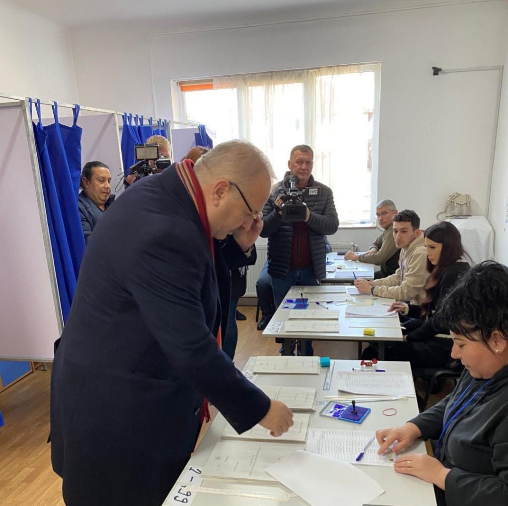 Europarlamentarul Vasile Dîncu: „Am votat pentru o Românie normală”