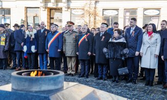 1 Decembrie 2024: Autoritățile au depus jerbe și flori în Piața Mihai Viteazul din Cluj-Napoca