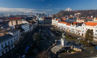 1 Decembrie 2024: Autoritățile au depus jerbe și flori în Piața Mihai Viteazul din Cluj-Napoca