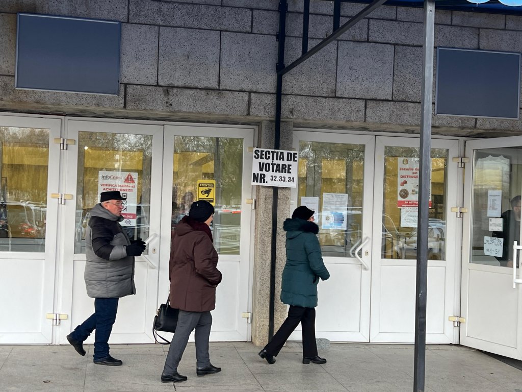 ALEGERI PARLAMENTARE 2024: Peste 40% dintre alegători au votat la 10 ore de la deschiderea urnelor / Care e situația în Cluj