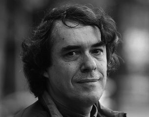 Mircea Cărtărescu imploră românii să iasă la vot duminică: „Mai avem o șansă. Alta nu ni se va mai da. De două sute de ani visăm să fim în Europa! Nu putem vota acum să ieșim!”
