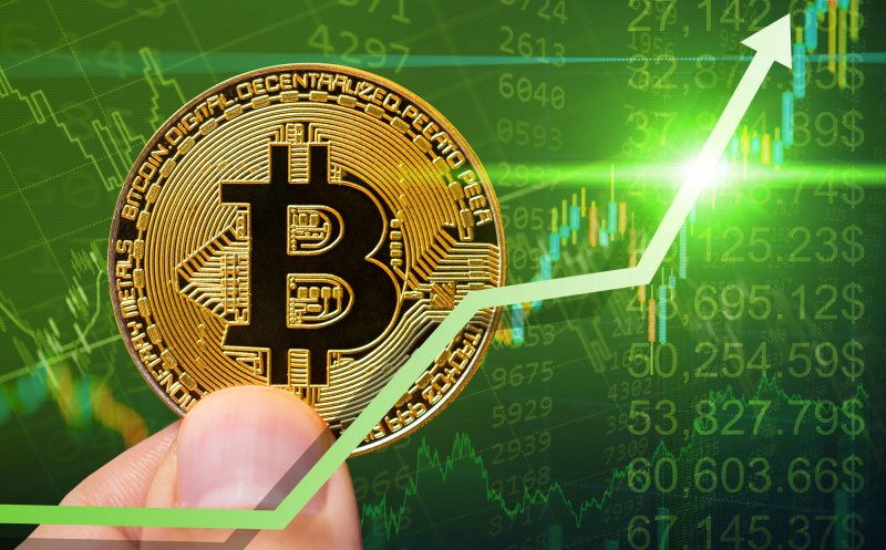Record istoric pentru Bitcoin. Criptomoneda a depășit valoarea de 100.000 de dolari pentru prima oară