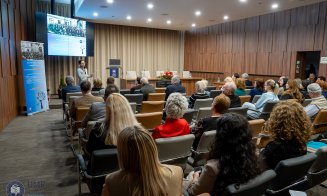 Simpozion la 105 ani de excelență în învățământul medical românesc de la Cluj. Rectorul UMF Cluj a subliniat importanța tradiției și a continuității î