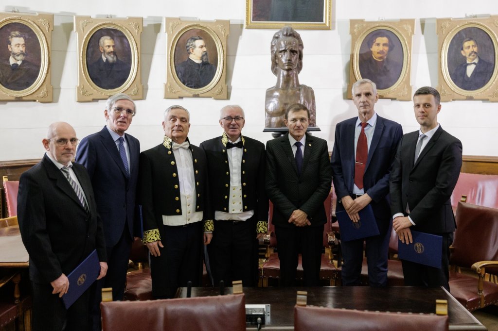 Două dintre cele trei premii acordate de Academia Română la secțiunea Științe Tehnice pe anul 2022 revin Universității Tehnice din Cluj-Napoca