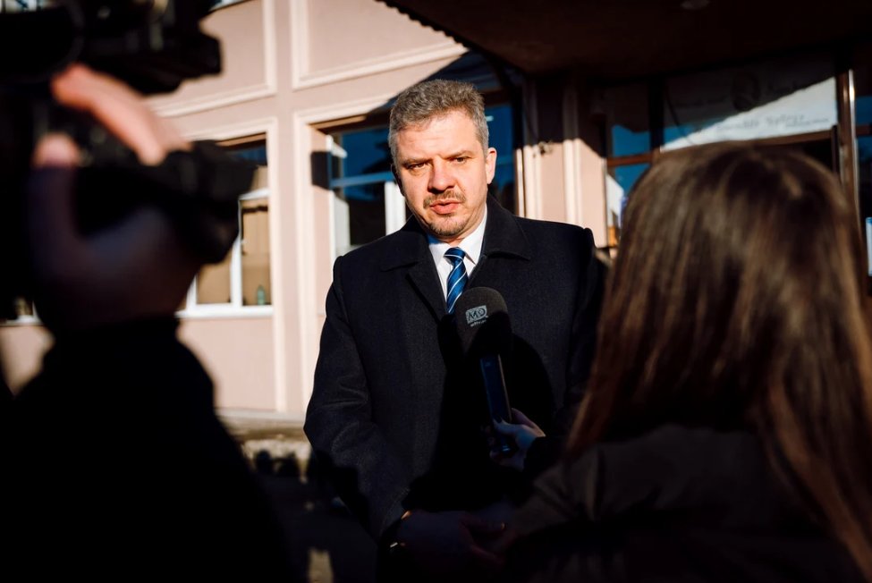 Primarul din Târgu Mureș a fost reținut de DNA. Este acuzat că a primit mită