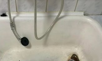 MIZERIE, RUGINĂ și GÂNDACI la Spitalul de Copii din Cluj-Napoca: "Experienţă traumatizantă... am cerut externarea imediat" / Ce transmit Ali