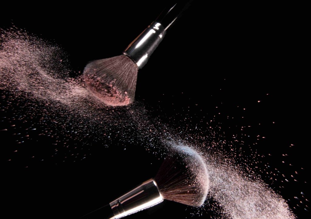 Cum să-ți construiești trusa ideală de iarnă cu produse Fenty Beauty