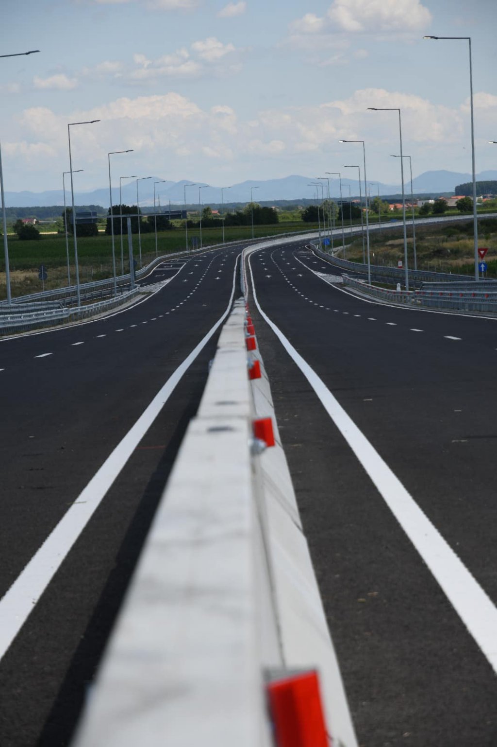 Câți kilometri de autostradă și drum expres au fost dați în trafic în 2024: "Depășim o bornă simbolică"