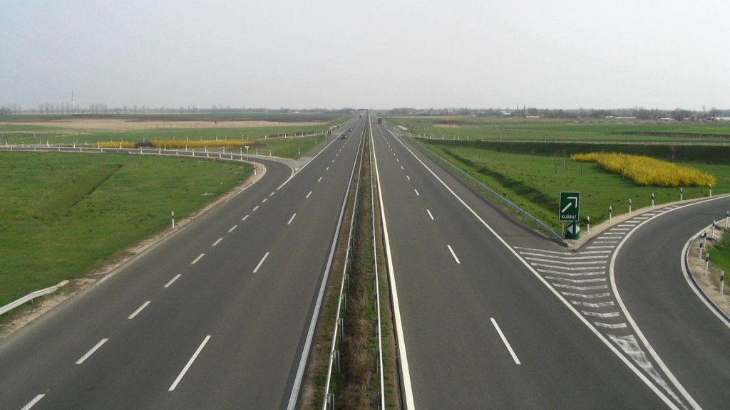 O nouă autostradă se deschide traficului în România, luni