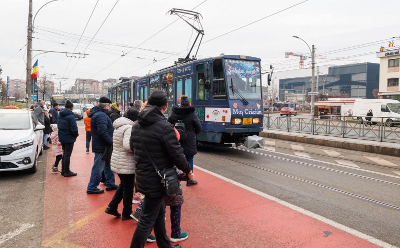Tramvaiul lui Moș Crăciun aduce magia sărbătorilor în Cluj-Napoca. Vezi programul