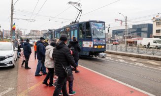 Tramvaiul lui Moș Crăciun aduce magia sărbătorilor în Cluj-Napoca. Vezi programul