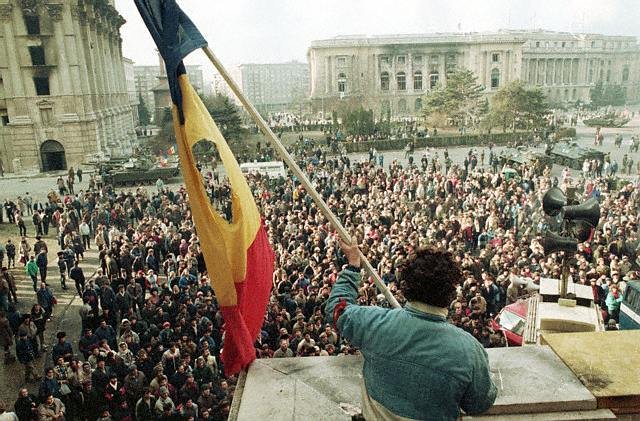 22 decembrie 1989: Ziua în care soții Ceaușescu au fugit cu elicopterul