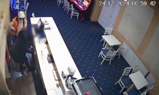 JAF într-o sală de jocuri de noroc din centrul Clujului sub ameninţarea cu PISTOLUL