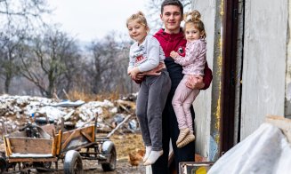 CFR-iştii, în noroi până la glezne, pentru fapte bune / "Frânarii au suflet!"