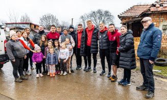 CFR-iştii, în noroi până la glezne, pentru fapte bune / "Frânarii au suflet!"