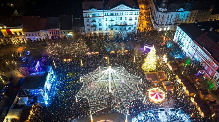 Revelion 2025 în Cluj-Napoca, FĂRĂ ARTIFICII! Cine cântă în Piața Unirii