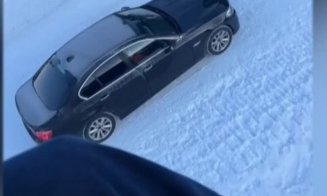 Cu BMW-ul pe pârtie: Poliţiştii de la Borşa s-au sesizat din oficiu şi fac cercetări pentru identificarea șoferului iresponsabil din stațiunea maramureșeană