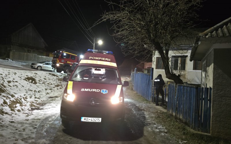 Incendiu violent într-o localitate din Cluj: Bărbat cu arsuri grave, transportat la spital