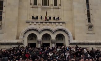 Ziua în care se sfințesc apele! Mii de oameni la Catedrala Mitropolitană din Cluj, la slujba de Bobotează