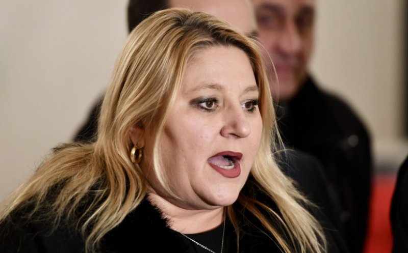 Șoșoacă anunţă că se retrage din spațiul public: "Ameninţări cu viol la adresa fetiţei mele, ameninţări cu moartea la adresa băiatului meu..."