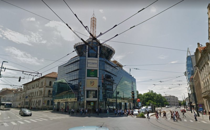 Dispare fațada de sticlă albastră! Așa va arăta sediul Băncii Transilvania din Mihai Viteazu