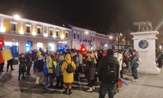 Miting, duminică, și la Cluj. A fost și sâmbătă. S-a scandat: "Haideți cu noi, pentru turul 2" și "Ura ura ura, jos cu dictatura"