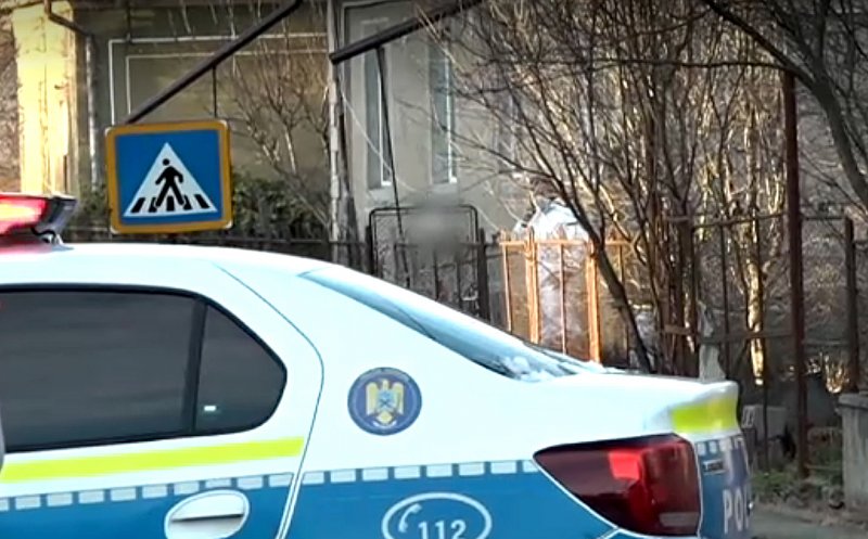 Mamă şi fiu găsiţi MORŢI în casa în care locuiau, cu multiple urme de violenţă, inclusiv lovituri şi tăieturi