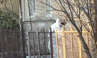 Mamă şi fiu găsiţi MORŢI în casa în care locuiau, cu multiple urme de violenţă, inclusiv lovituri şi tăieturi