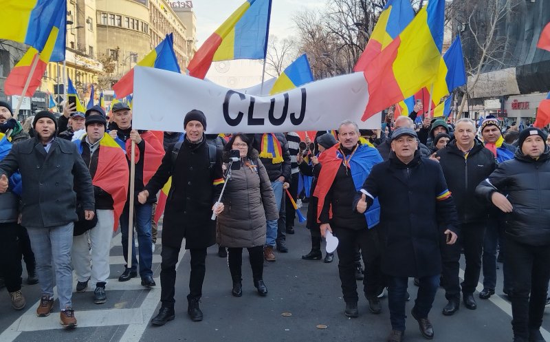 Clujenii de la mitingul AUR din Capitală / Fără scandări anti-Ciolacu