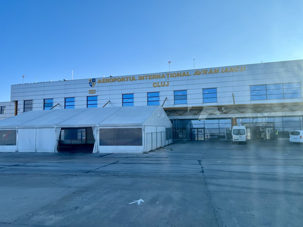 Tarom scade prețul cursei Cluj-București după ce AnimaWings a anunțat data la care va zbura pe aceeași rută. Cât costă