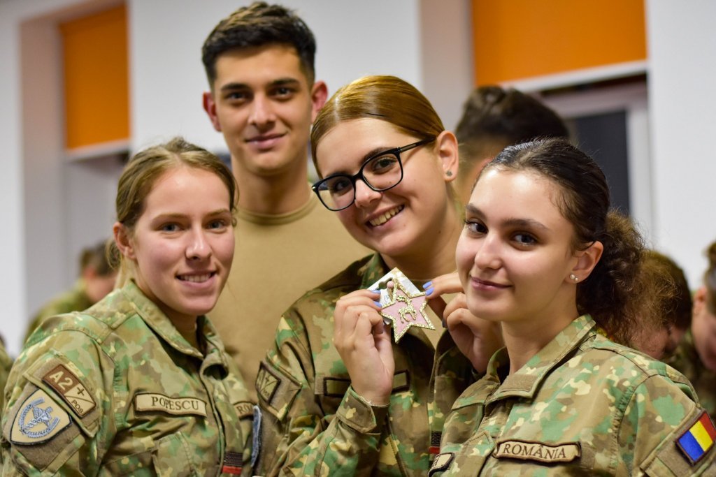 Au început înscrierile pentru admiterea la liceele militare. Sunt sute de locuri disponibile