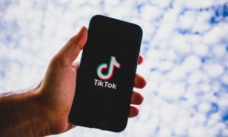 TikTok a devenit inaccesibil în SUA. Încercările de accesare afişează un mesaj care anunţă suspendarea activităţii