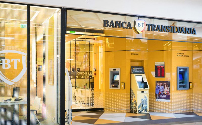 A început distribuirea cardurilor BT pentru clienții companii ai OTP Bank
