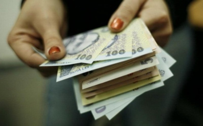 Aproape 6.000 de noi bugetari angajaţi în noiembrie / Numărul a continuat să crească