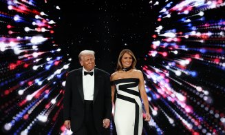 Melania Trump a impresionat cu rochia purtată la balul inaugural al președintelui Donald Trump