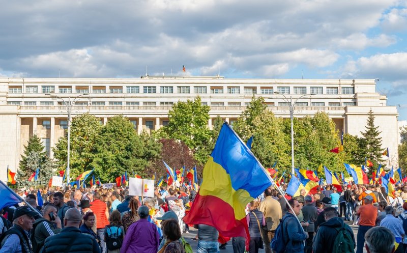 Protest în fața Guvernului de Ziua Unirii Principatelor. Ceferiștii, rezerviștii, polițiștii, minerii, silvicultorii și pensionarii, nemulțumiți de ordonanța „trenuleț”