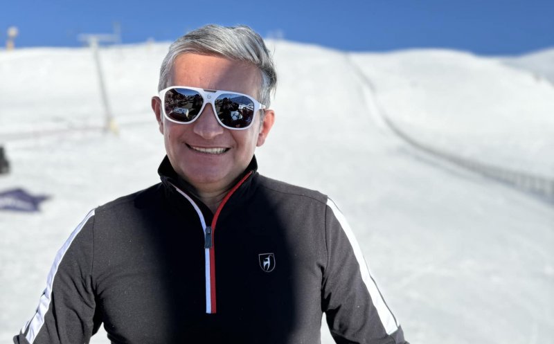 Primarul din Sinaia, reținut de DNA. Ar fi luat mită de la Nordis și și-ar fi cumpărat castel în Franța din șpăgi