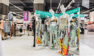 Descoperă „Resurrected Wardrobe” la Auchan din Iulius Mall! Ținute unice create de designeri români de renume, din piese vestimentare reciclate
