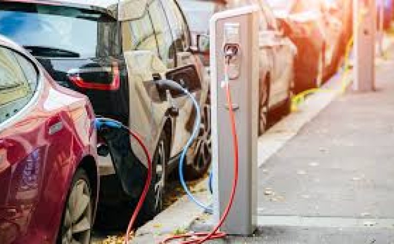Programul Rabla. Ministrul Mediului: Ne propunem să creştem valoarea ecotichetului pentru mașini electrice