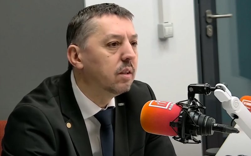 Manuale clasice vs electronice. Daniel David: Nu mai putem să lucrăm doar în varianta clasică. O mare componentă trebuie să fie electronică