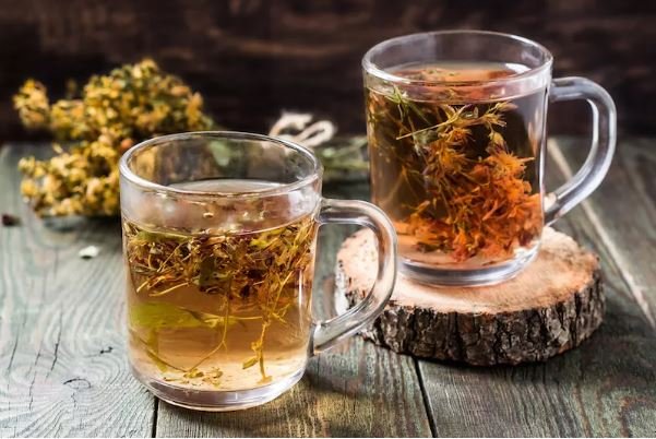 Comorile din cămară. Antidepresivul natural, cunoscut încă din cele mai vechi timpuri drept "planta fericirii"