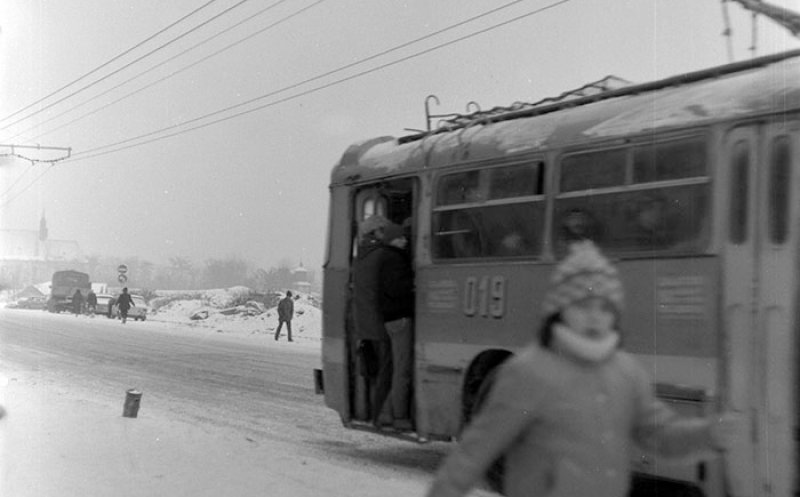 "Când iarna era iarnă în Mănăștur" / "O perioadă mizerabilă. Cum era afară de frig, așa era și în case..."