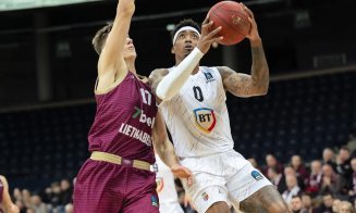 Adam Mokoka și Karel Guzman au reușit una dintre fazele săptămânii în EuroCup