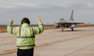 Un nou avion F-16 Fighting Falcon a ajuns la Baza Aeriană din județul Cluj