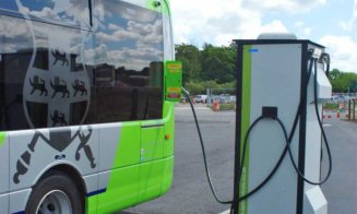 Noi stații de reîncărcare pentru mașini electrice, în două comune din Cluj. Investiție de 2,5 mil. lei