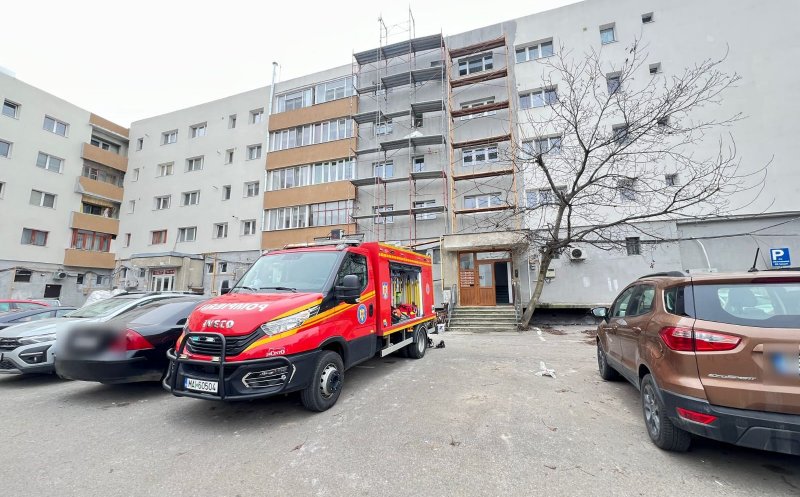 Incendiu la un apartament din Gheorgheni. Femeie, evaluată de către paramedicii SMURD
